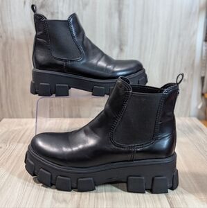 Sam Edelman Boots Size 9.5 "Darielle" Lug Chunky Sole Black Faux Leather